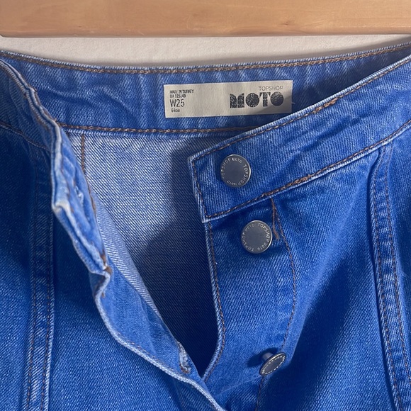 Small denim button up jean skirt - Picture 2 of 5